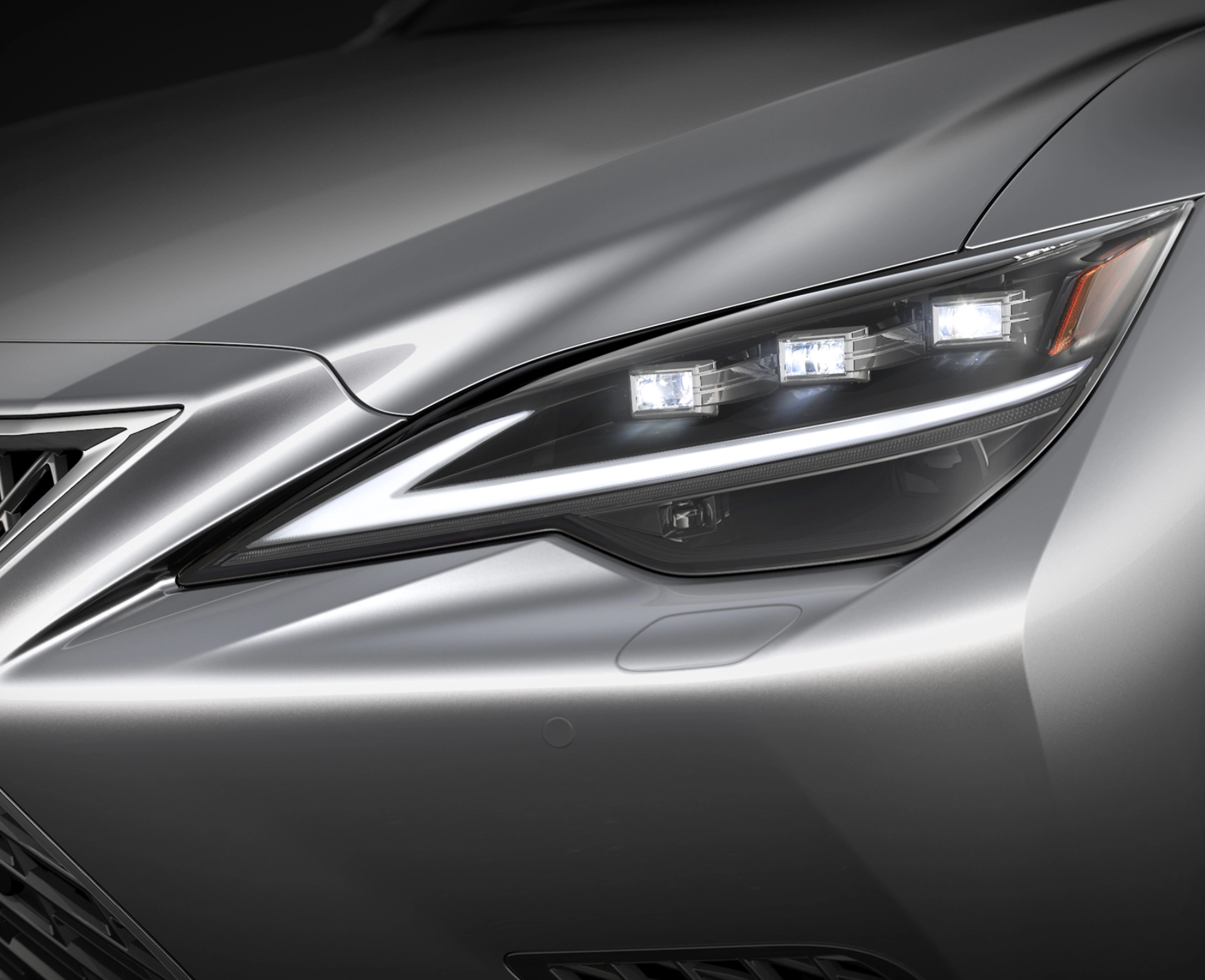 Lexus LS – Flagship Luxury Sedan in Kuwait
